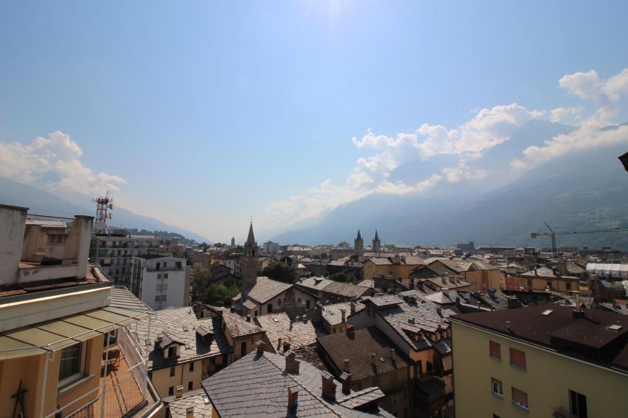 Lovely Panoramic View Apartment - Affitti Brevi Italia Aosta Exteriér fotografie